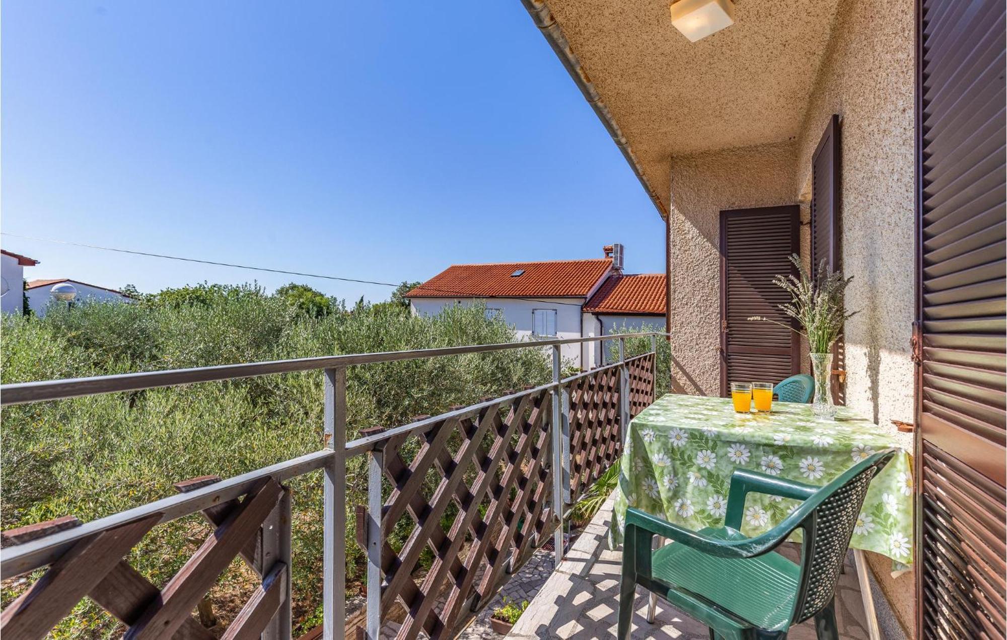 Awesome Apartment In Medulin With Kitchen Dış mekan fotoğraf